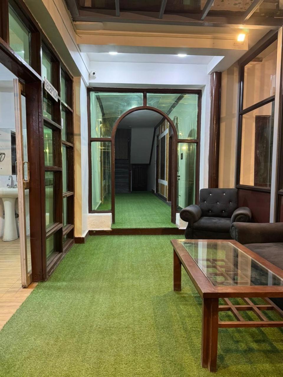 Hotel The Casa Srīnagar エクステリア 写真