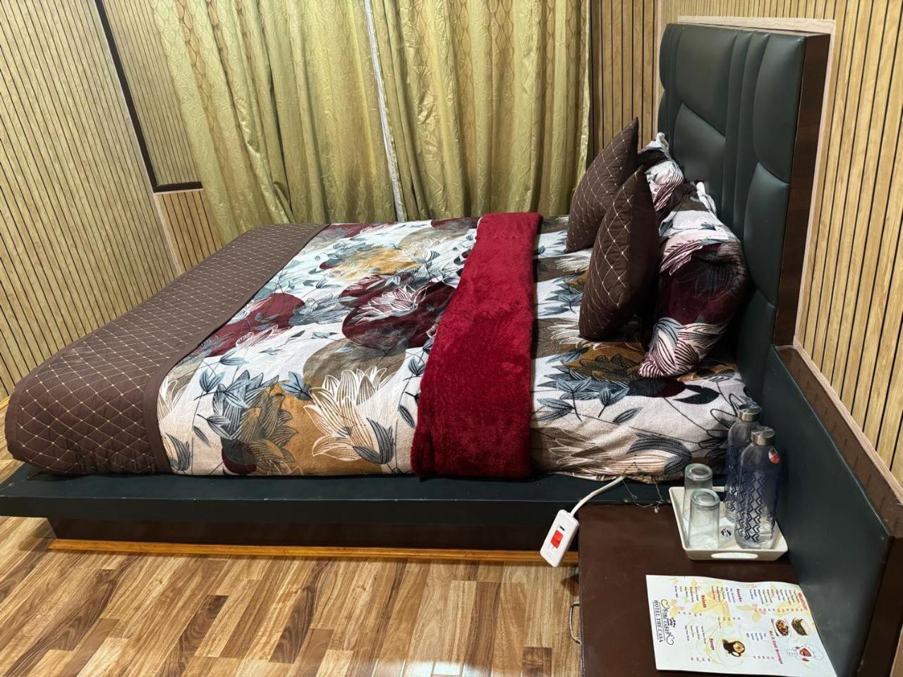 Hotel The Casa Srīnagar エクステリア 写真
