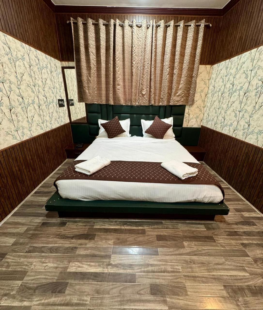 Hotel The Casa Srīnagar エクステリア 写真